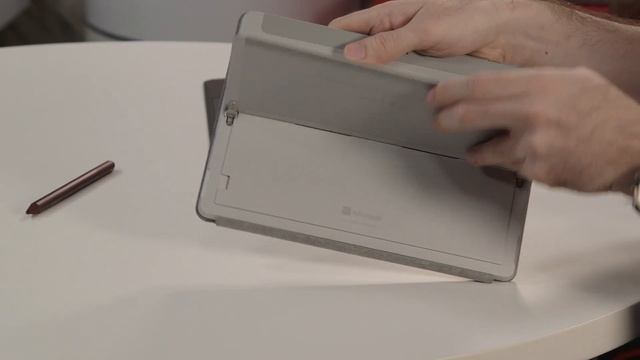 Microsoft Surface Go: A Review Discussion смотреть онлайн