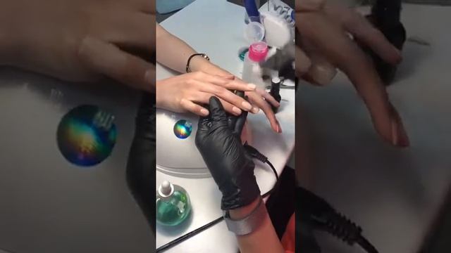 Маникюр в нюдовых тонах смотреть онлайн