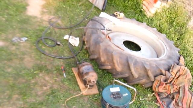 ПОКРАСКА JAWA 638 ТРАКТОРНЫМ КОЛЕСОМ | 4,5 атмосфер!!! смотреть онлайн