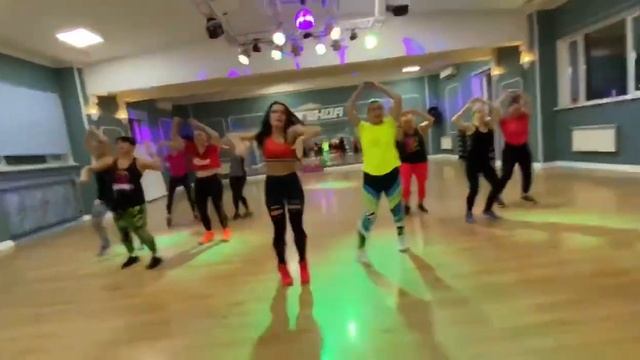Танцевальная Zumba | Кристина Кацмаер - Калуга смотреть онлайн