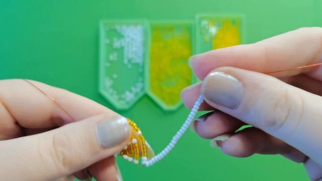 Долька лимона из бисера. (A slice of lemon made of beads.)Серьги,кулон,брелок из бисера. смотреть онлайн