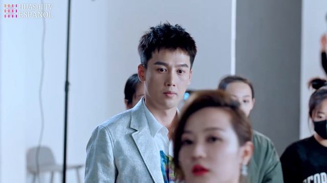 [SUB ESP] Detrás de los Brillantes EP02 Romance, Negocios,Venganza| Against the Light| HuashiTV ES смотреть онлайн