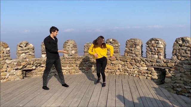 Грузинка Девушка Танцует Круто Под Топовый Чеченский Хит В Грузии 2020 Чеченская Лезгинка ALISHKA смотреть онлайн