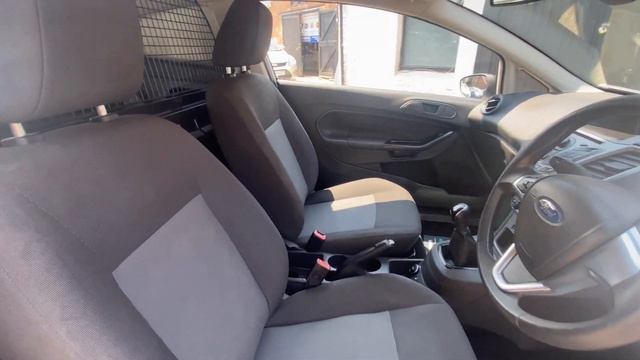 FORD FIESTA VAN CAR DERIVED VAN 1.5 TDCI PANEL VAN 3DR (2014/14) смотреть онлайн