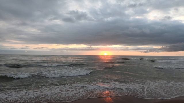 Восход над Каспийским морем. Дербент. смотреть онлайн