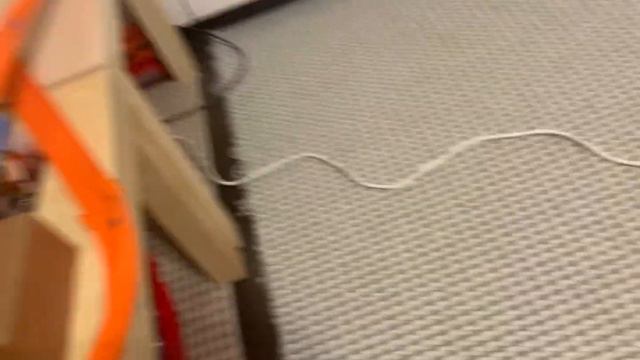 Делаем уборку на треке смотреть онлайн