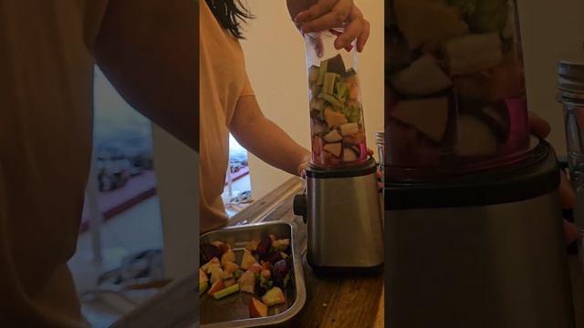 Lets make juice for the immune system #asmr #juicing #juiceforhealth смотреть онлайн