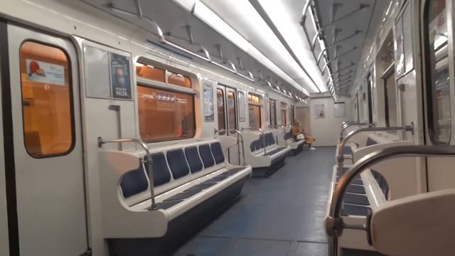Метро Санкт-Петербурга. Низкий пассажиропоток на 2 линии смотреть онлайн