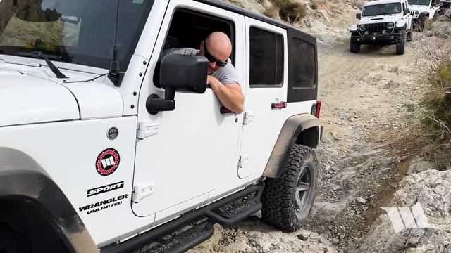 WAYALIFE NEW YEAR KICK OFF RUN Desert Off-Road Rock Crawling Fun in Jeep Wranglers and Gladiators смотреть онлайн