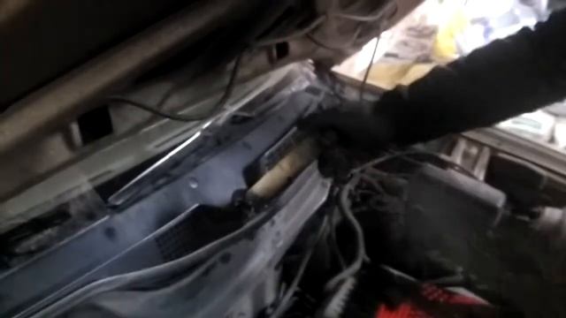 годный DIY, это должно быть у каждого, супер приспособа для гаража, леркодержатель из трубы и болта смотреть онлайн