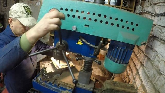 Буржуйка из металлолома своими руками. Potbelly stove смотреть онлайн