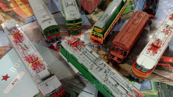 Какие модели поездов я купил от Модимио Наши поезда. Про поезда