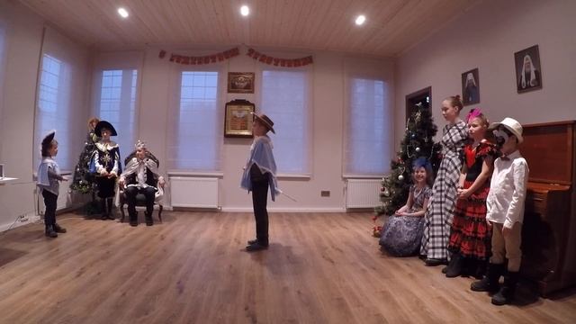 "Рождественский бал для Золушки" смотреть онлайн