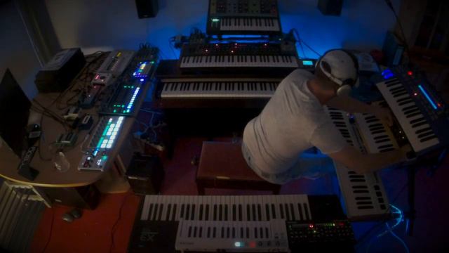 Grandmother Prophet 08 Mopho and Friends Progressive Trance смотреть онлайн