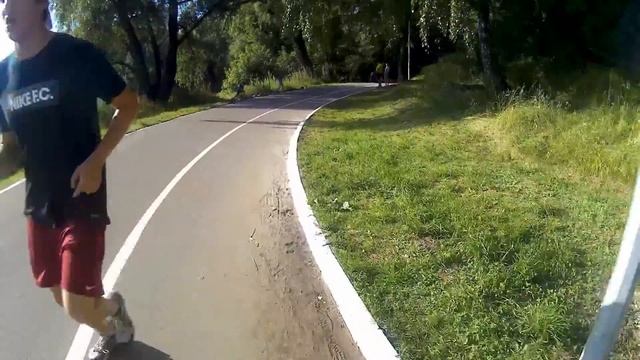 Копия видео "Катаюсь на скейтборде в парке в Раменском" смотреть онлайн