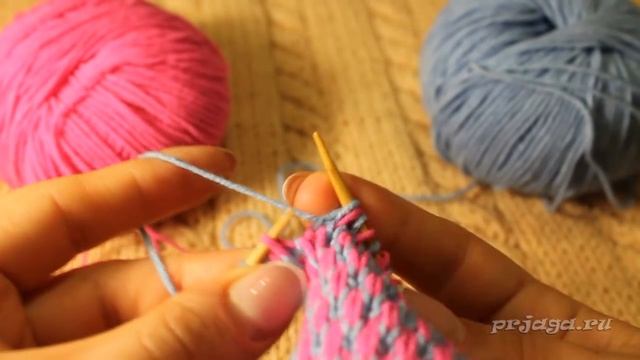 Двухцветный узор спицами со снятыми петлями смотреть онлайн