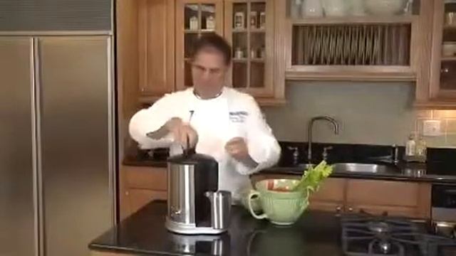 Waring Pro Juice Extractor JEX328 смотреть онлайн