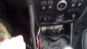 Обзор места установки радиостанции и антенны в Lada Largus