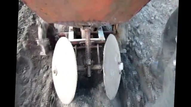 Сельхоз работы на самодельном полноприводном минитракторе смотреть онлайн