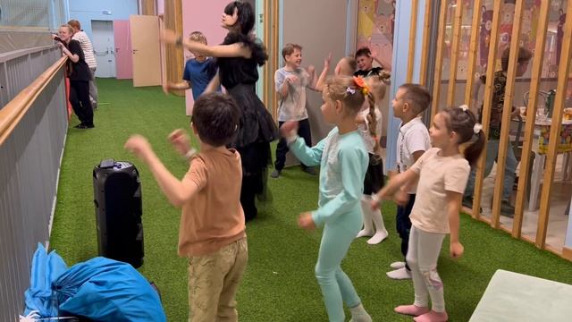 Танцуем с венсдей