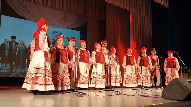 Русская народная песня "Разлетелась по полю полюшку" смотреть онлайн