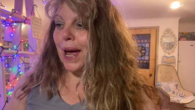 Glastonbury Shopping Haul смотреть онлайн