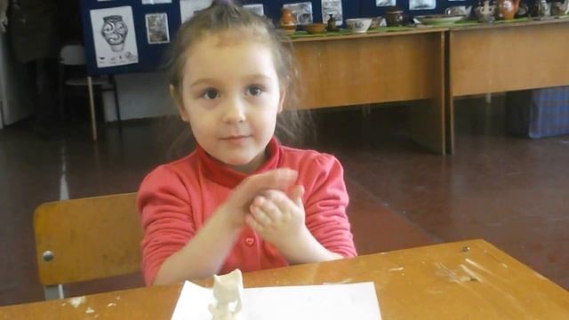Ангелия. Первый урок лепки из глины. смотреть онлайн