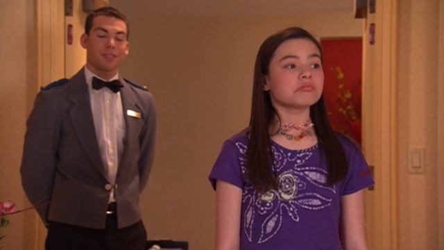 Drake & Josh (GH) - Megan Arrives At The Chambrulay Hotel & Drake & Josh Wait For Her To Call смотреть онлайн