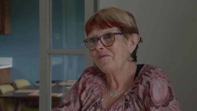 Linda Hart Interview смотреть онлайн