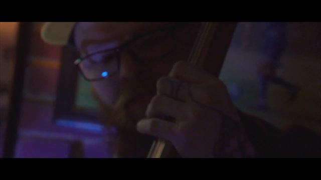 Как живет Ирландский паб смотреть онлайн