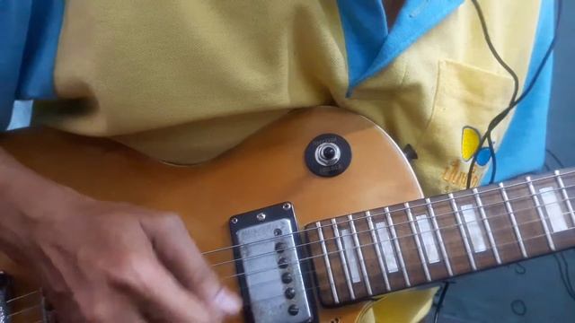 Moore PE 100 and old LP Guitar смотреть онлайн
