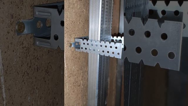 На сколько саморезов нужно крепить подвес к профилю? смотреть онлайн