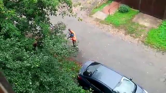 Чокнутый дворник смотреть онлайн