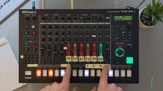Roland TR-8S Guide / How to create a BASSLINE ! part 1 смотреть онлайн