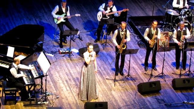 Александра Соловьёва, Константин Чоботок, Комбо джаз бэнд - Damn your eyes смотреть онлайн