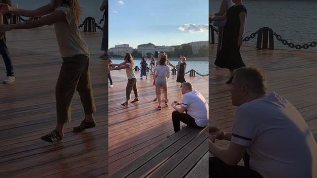Хастл в Парке Горького (Евгений Скориков и Анастасия Пильгун) смотреть онлайн