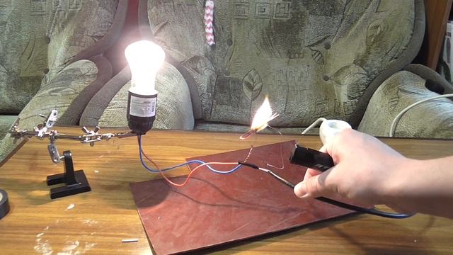 ???Проводит ли дерево электрический ток? Эксперимент ✅✅✅ смотреть онлайн