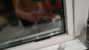 Простой способ вылечить «плачущие» окна.
