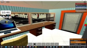 Новогодний дежурный! Работаю дежурным по переезду в Roblox.