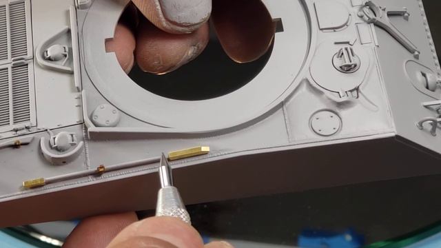 1/35 Dragon Sherman 105mm Howitzer tank Restoration Part 4. смотреть онлайн