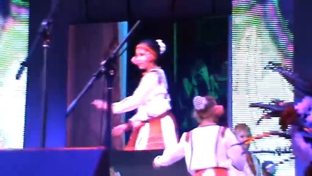 Студия "Антарес" - "Эрзя-мокшонь дискотека"(танец) смотреть онлайн