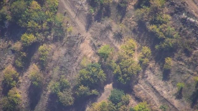 Уничтожение гаубицы М-777 ВСУ, которая обстреливала наши позиции дроном-комикадзе ﹤﹤Ланцет﹥﹥. смотреть онлайн