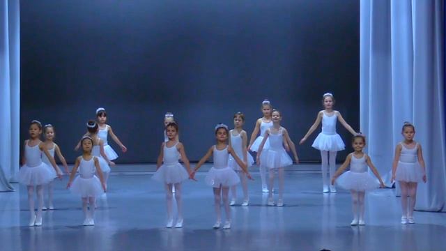 Новогодний этюд от Конфетти смотреть онлайн