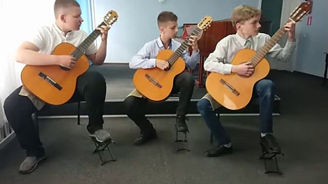 Тріо гітаристів "Акорд". інструментальні ансамблі. П. Моріа "Токата" смотреть онлайн