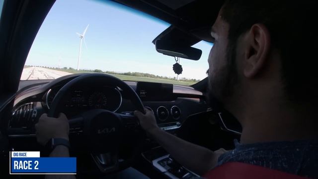 2022 Lexus IS500 vs 2022 Kia Stinger GT, well that escalated quickly. Drag and Roll Race. смотреть онлайн