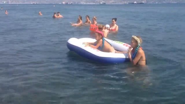 Косы с канекалоном в море)) смотреть онлайн