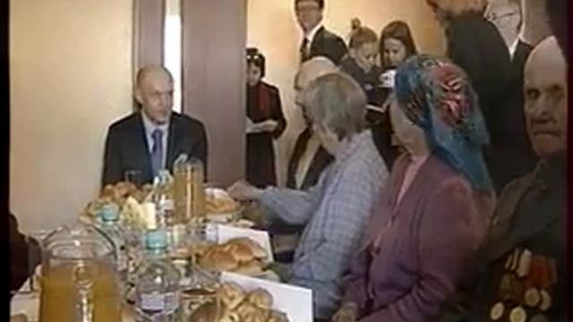 Глава администрации сегодня навестил ветеранов