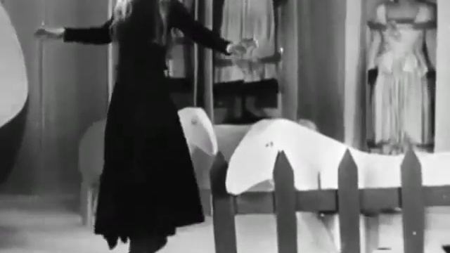 La petite marchande d'allumettes ,1928 . Л.Вайкуле "Опять зима" . смотреть онлайн