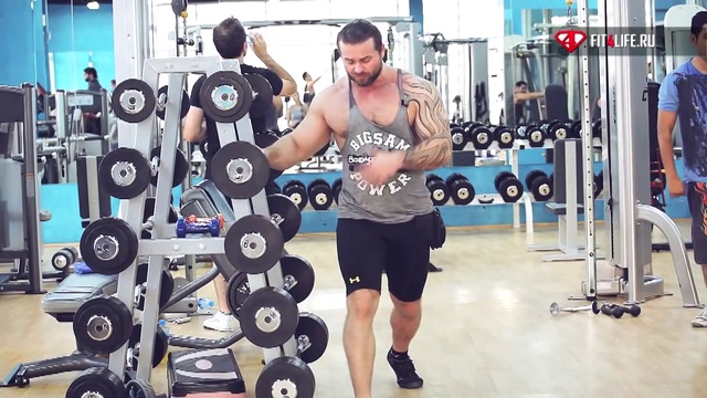 УПРАЖНЕНИЕ - ВЫПАДЫ СО ШТАНГОЙ