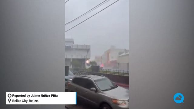 Hurricane Lisa makes landfall in Belize смотреть онлайн